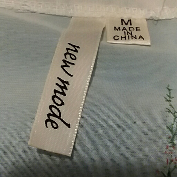 💐Beautiful sheer blouse!!💐 - Picture 5 of 5